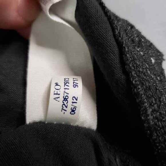 American Eagle Outfitters Dark Grey Lace Front Top - Medium - Picture 9 of 9